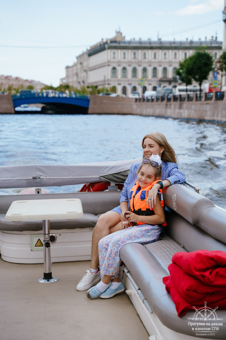 синий мост утро на катере